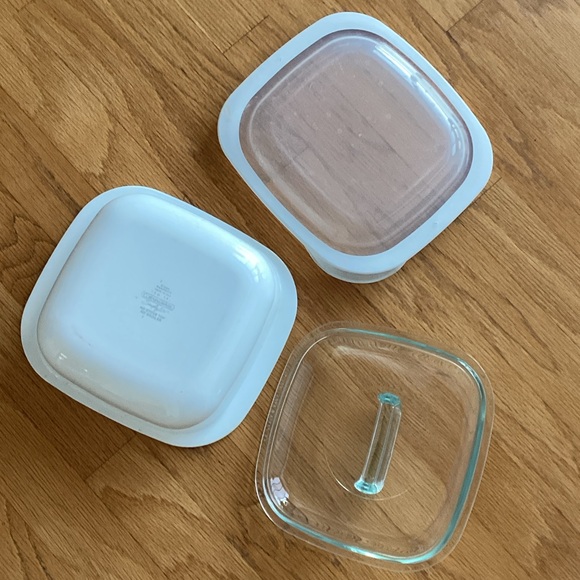 Corningware Simply Lite 1.5 qt. Bakeware - Picture 3 of 5